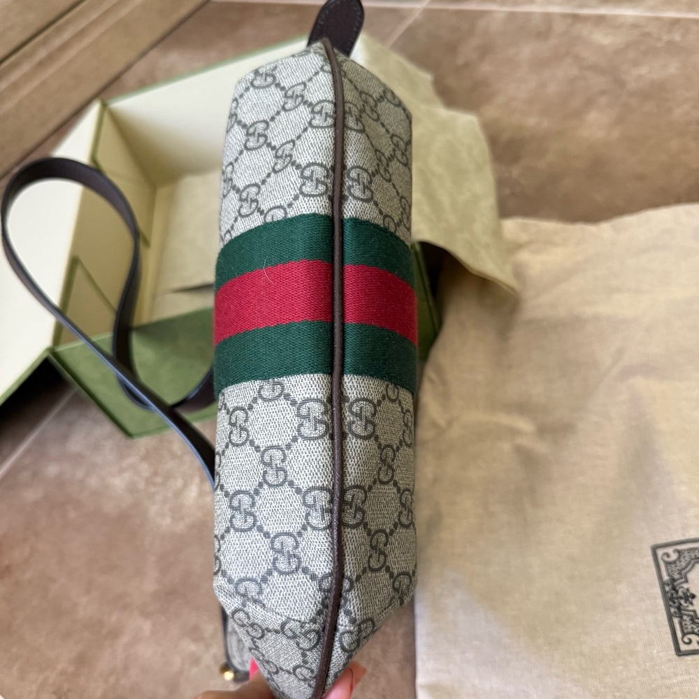 Gucci Ophidia Medium Shoulder Bag - Picture 7 of 13